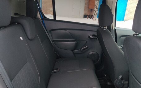 Renault Sandero II рестайлинг, 2016 год, 1 000 000 рублей, 8 фотография