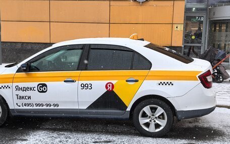 Skoda Rapid I, 2019 год, 900 000 рублей, 7 фотография
