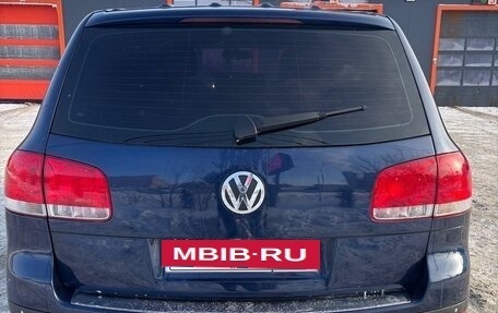 Volkswagen Touareg III, 2005 год, 850 000 рублей, 2 фотография