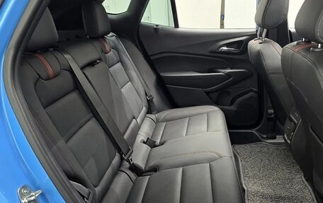 Chevrolet Trax, 2023 год, 1 950 000 рублей, 10 фотография