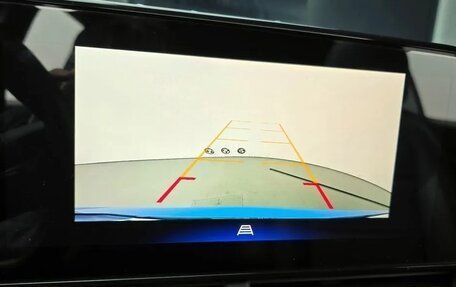 Chevrolet Trax, 2023 год, 1 950 000 рублей, 13 фотография