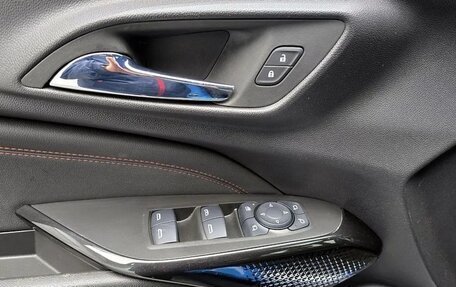 Chevrolet Trax, 2023 год, 1 950 000 рублей, 15 фотография