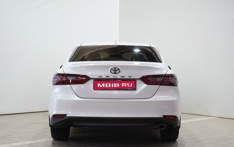 Toyota Camry, 2018 год, 2 730 000 рублей, 4 фотография