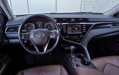 Toyota Camry, 2018 год, 2 730 000 рублей, 12 фотография
