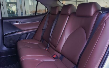 Toyota Camry, 2018 год, 2 730 000 рублей, 17 фотография