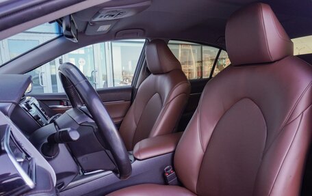 Toyota Camry, 2018 год, 2 730 000 рублей, 15 фотография