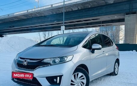 Honda Fit III, 2016 год, 870 000 рублей, 5 фотография