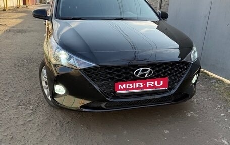 Hyundai Solaris II рестайлинг, 2021 год, 1 720 000 рублей, 1 фотография