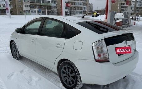 Toyota Prius, 2007 год, 520 000 рублей, 3 фотография