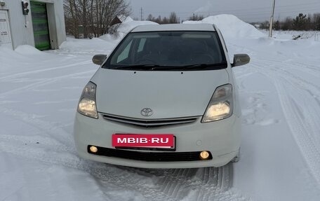 Toyota Prius, 2007 год, 520 000 рублей, 2 фотография