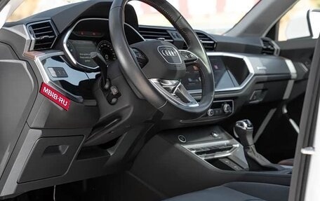 Audi Q3, 2022 год, 2 200 000 рублей, 17 фотография