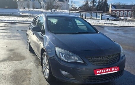 Opel Astra J, 2010 год, 490 000 рублей, 2 фотография