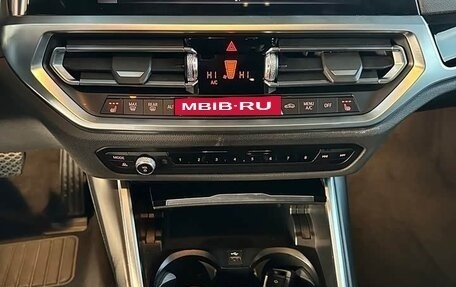 BMW 3 серия, 2022 год, 2 960 000 рублей, 9 фотография