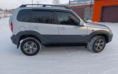 Chevrolet Niva I рестайлинг, 2017 год, 730 000 рублей, 12 фотография