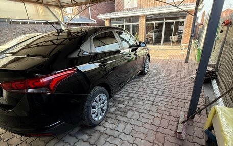 Hyundai Solaris II рестайлинг, 2021 год, 1 720 000 рублей, 6 фотография