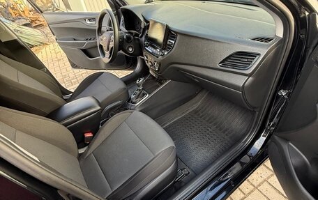 Hyundai Solaris II рестайлинг, 2021 год, 1 720 000 рублей, 11 фотография