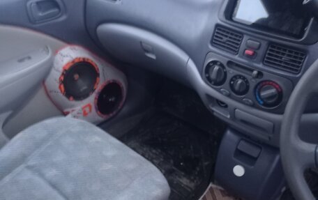 Toyota Raum I, 1997 год, 205 000 рублей, 6 фотография