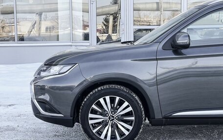 Mitsubishi Outlander III рестайлинг 3, 2019 год, 2 300 000 рублей, 8 фотография