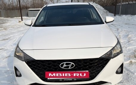 Hyundai Solaris II рестайлинг, 2021 год, 1 430 000 рублей, 10 фотография