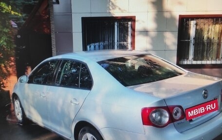 Volkswagen Jetta VI, 2008 год, 750 000 рублей, 2 фотография