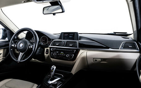 BMW 3 серия, 2018 год, 2 275 000 рублей, 13 фотография