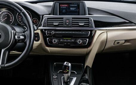 BMW 3 серия, 2018 год, 2 275 000 рублей, 18 фотография