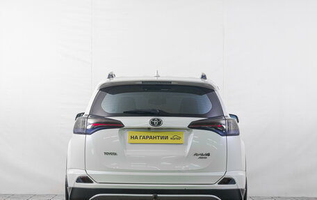 Toyota RAV4, 2016 год, 1 999 000 рублей, 6 фотография