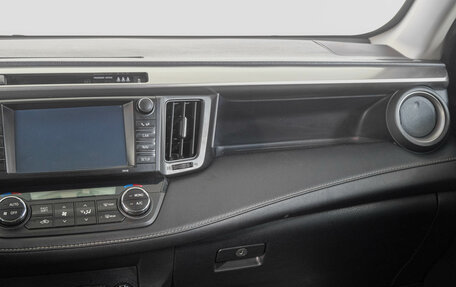 Toyota RAV4, 2016 год, 1 999 000 рублей, 15 фотография