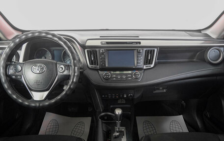 Toyota RAV4, 2016 год, 1 999 000 рублей, 14 фотография