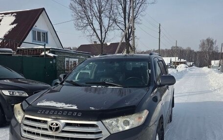 Toyota Highlander III, 2011 год, 1 700 000 рублей, 1 фотография