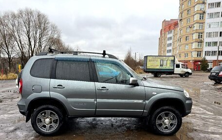 Chevrolet Niva I рестайлинг, 2012 год, 560 000 рублей, 2 фотография