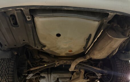 Toyota Avensis III рестайлинг, 2006 год, 850 000 рублей, 5 фотография