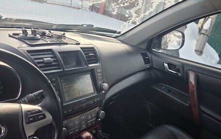 Toyota Highlander III, 2011 год, 1 700 000 рублей, 9 фотография