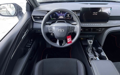 Toyota Camry, 2025 год, 4 190 000 рублей, 10 фотография