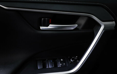 Toyota RAV4, 2020 год, 3 349 000 рублей, 21 фотография