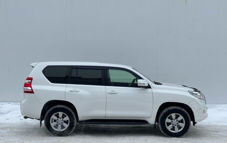 Toyota Land Cruiser Prado 150 рестайлинг 2, 2014 год, 2 750 000 рублей, 4 фотография