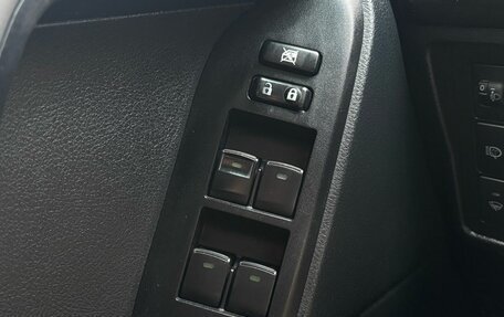 Toyota Land Cruiser Prado 150 рестайлинг 2, 2014 год, 2 750 000 рублей, 13 фотография