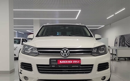 Volkswagen Touareg III, 2010 год, 1 679 000 рублей, 2 фотография