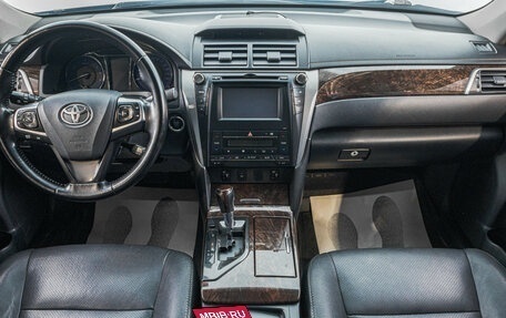 Toyota Camry, 2015 год, 2 399 000 рублей, 10 фотография