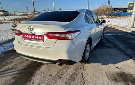 Toyota Camry, 2018 год, 2 310 000 рублей, 8 фотография