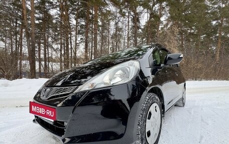 Honda Fit III, 2012 год, 750 000 рублей, 5 фотография