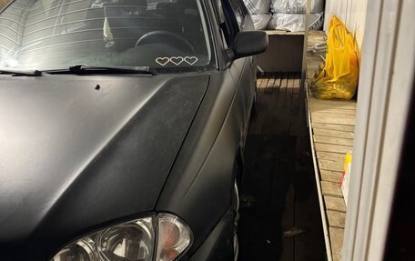 Toyota Avensis III рестайлинг, 2001 год, 250 000 рублей, 7 фотография