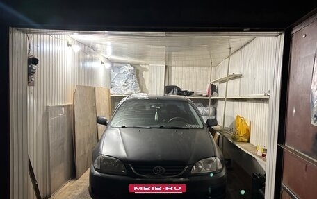 Toyota Avensis III рестайлинг, 2001 год, 250 000 рублей, 5 фотография