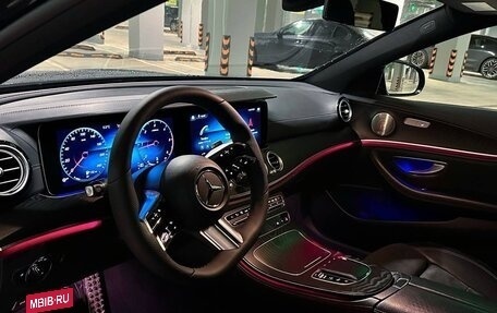 Mercedes-Benz E-Класс, 2021 год, 4 200 000 рублей, 10 фотография