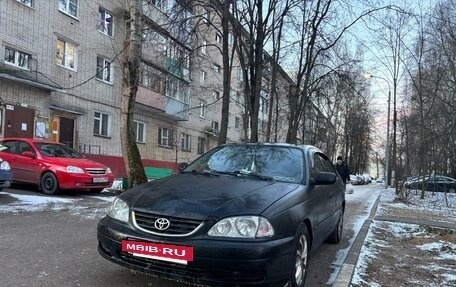 Toyota Avensis III рестайлинг, 2001 год, 250 000 рублей, 8 фотография