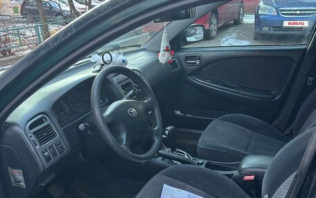 Toyota Avensis III рестайлинг, 2001 год, 250 000 рублей, 13 фотография