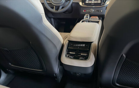 Volvo XC90 II рестайлинг, 2025 год, 10 400 000 рублей, 13 фотография