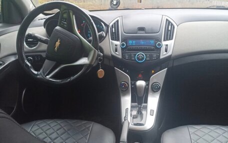 Chevrolet Cruze II, 2014 год, 800 000 рублей, 10 фотография