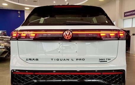 Volkswagen Tiguan, 2025 год, 4 600 000 рублей, 6 фотография