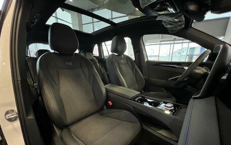 Volkswagen Tiguan, 2025 год, 4 600 000 рублей, 28 фотография